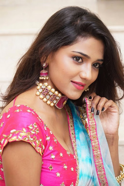 Telugu Actress Shalu Chourasiya Hot Photos in Half Saree 17